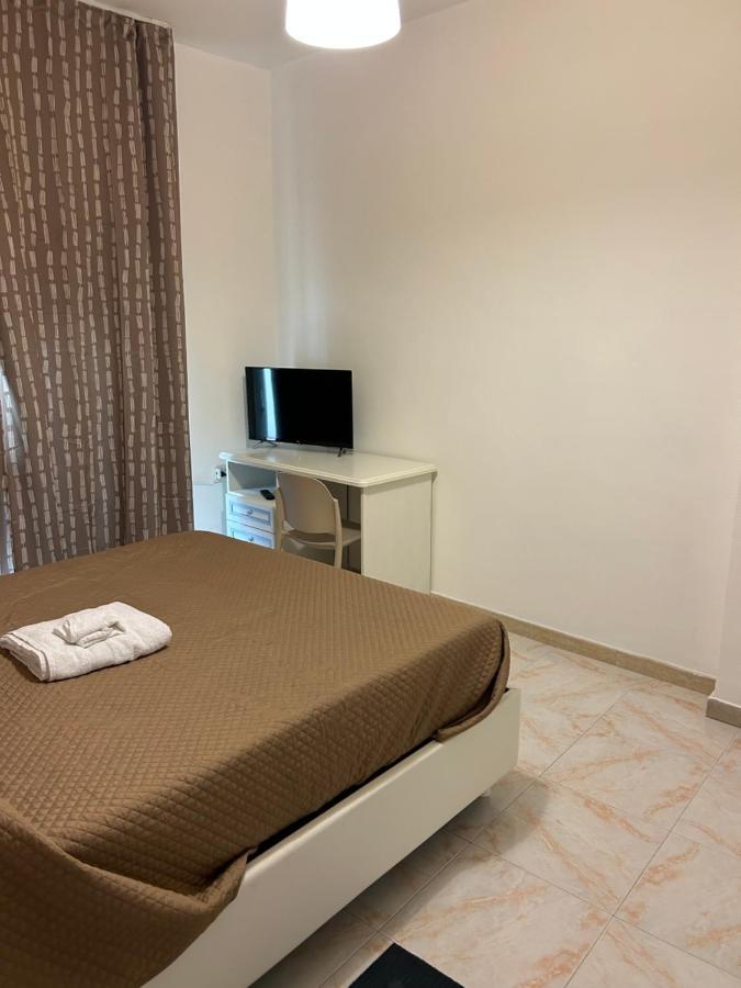 Happy Fly Hotel Naples Exterior photo